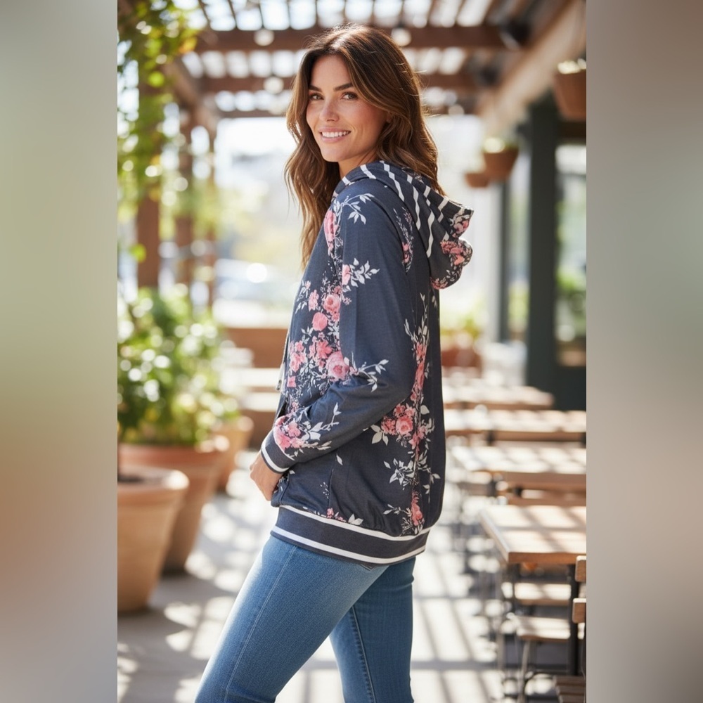 Angashion XL Hoodie style pull over with front pocket. - Picture 5 of 11